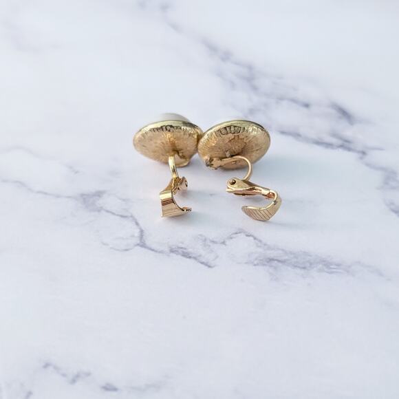 Vintage Clip On Earrings 5/8" Faux Pearl with Gold Tone Halo - Picture 3 of 4